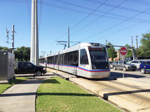 5休斯頓的地面輕軌，每10分鐘一班！