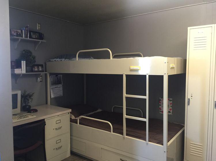 釆油勘探、鉆井平臺員工們專屬的：固定式雙層床